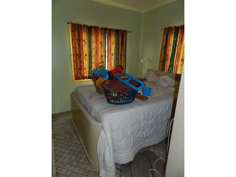 25 Zelma Street, Grasstree Beach QLD 4740