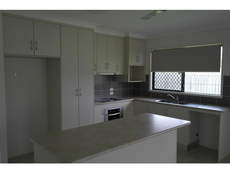 27 Pacific Avenue, Sarina QLD 4737