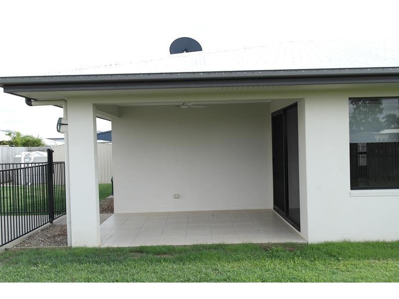 27 Pacific Avenue, Sarina QLD 4737