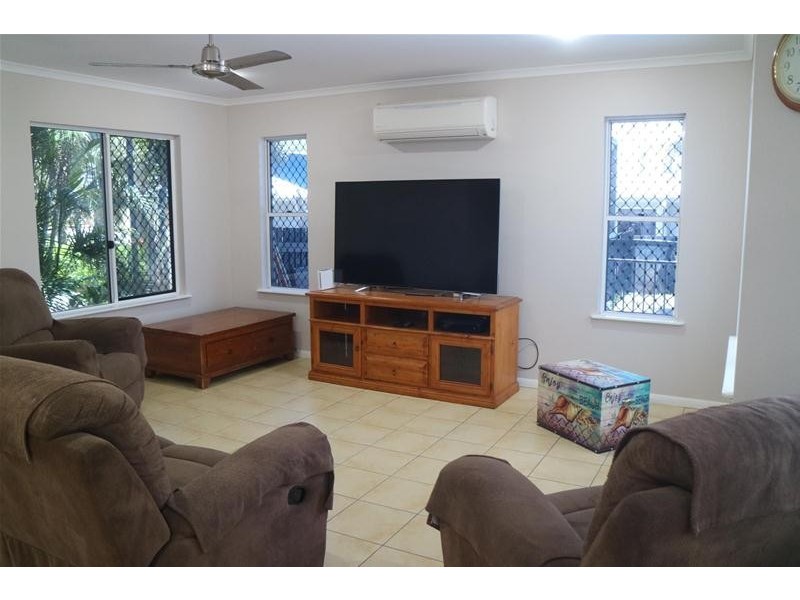 9 Seaspray Close, Shoal Point QLD 4750
