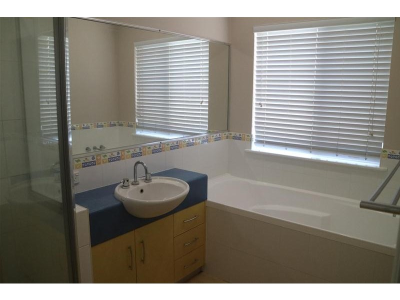 9 Seaspray Close, Shoal Point QLD 4750