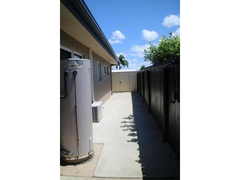 9 Seaspray Close, Shoal Point QLD 4750