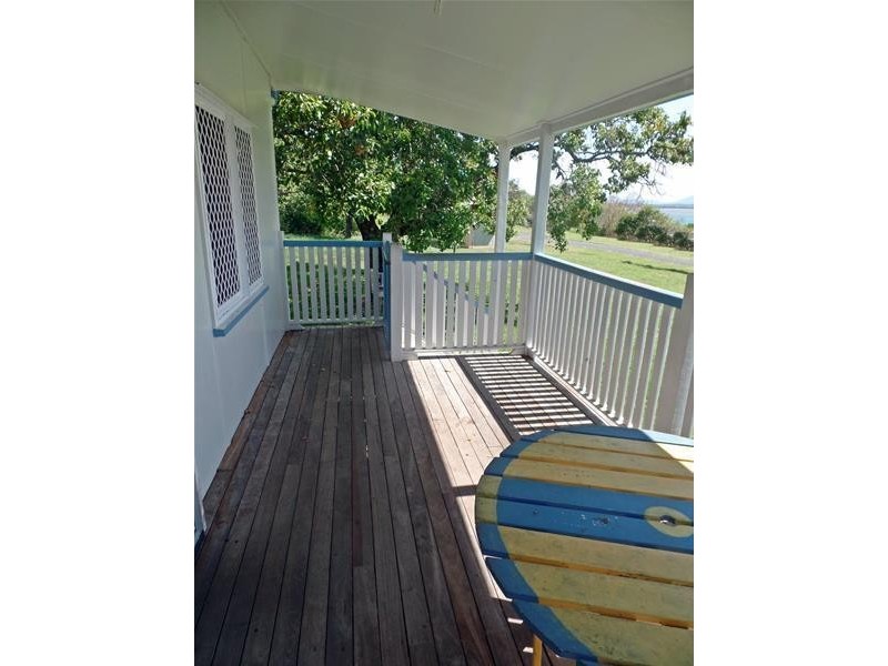 2 Captain Blackwood Drive, Sarina Beach QLD 4737