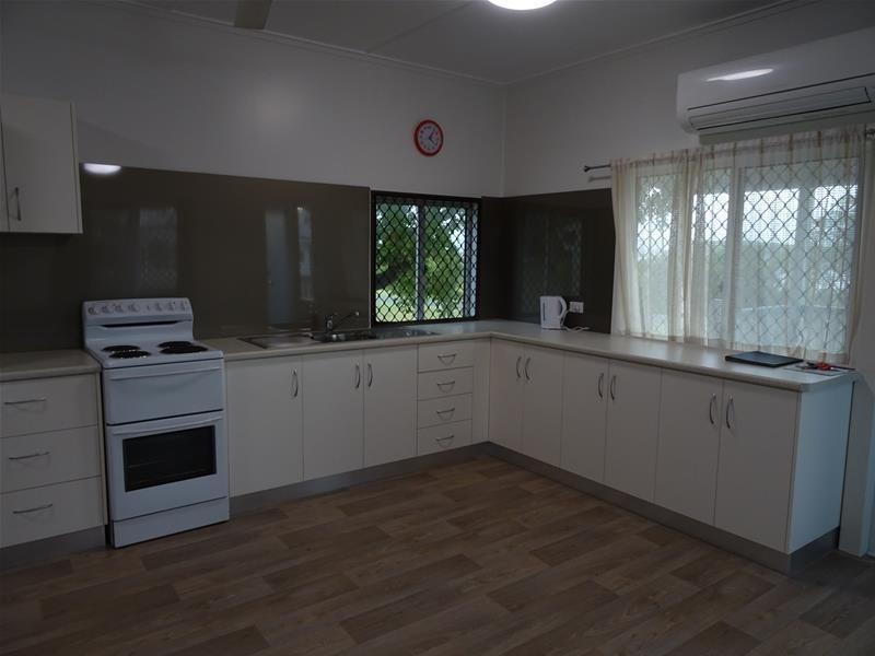 2 Captain Blackwood Drive, Sarina Beach QLD 4737