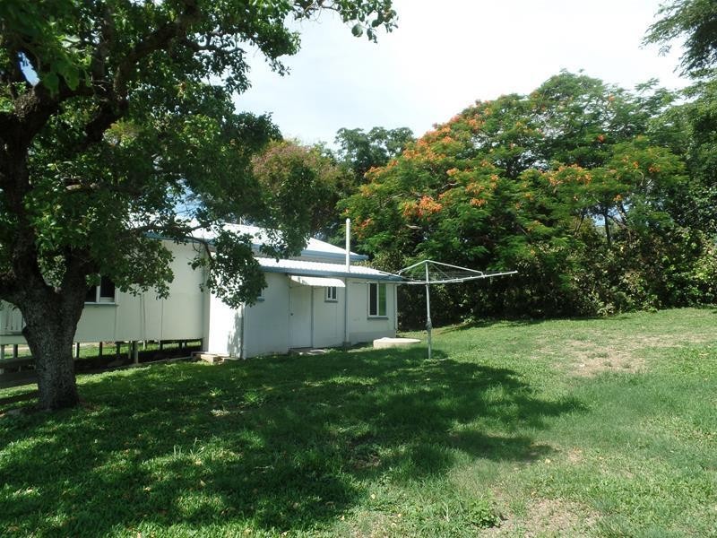 2 Captain Blackwood Drive, Sarina Beach QLD 4737