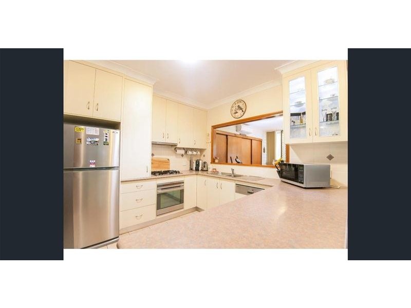 4 Graham Crescent, Eimeo QLD 4740