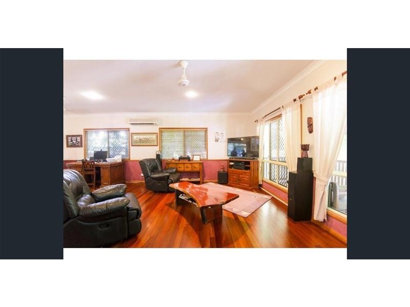 4 Graham Crescent, Eimeo QLD 4740