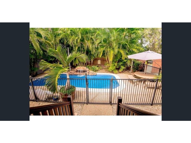 4 Graham Crescent, Eimeo QLD 4740