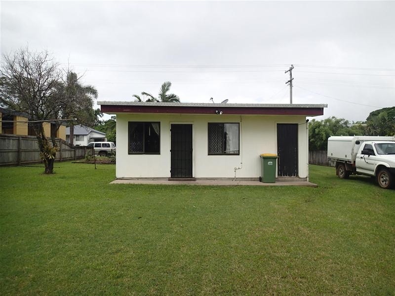 43 Beach Road, Sarina QLD 4737