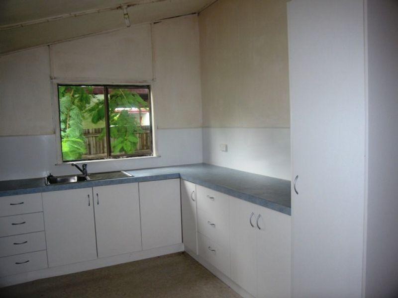 43 Beach Road, Sarina QLD 4737