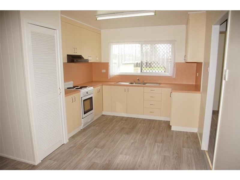 46 Place Avenue, Sarina QLD 4737