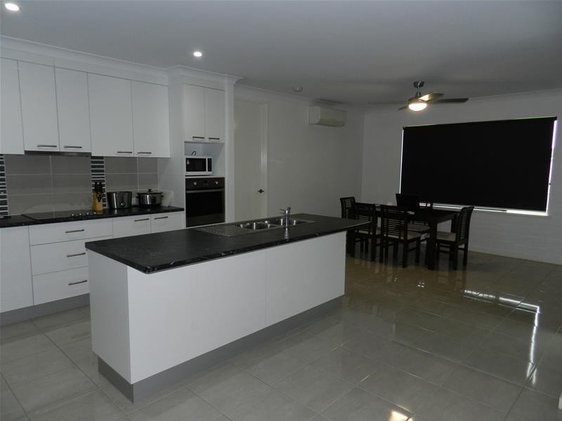 11 Hook Court, Sarina QLD 4737