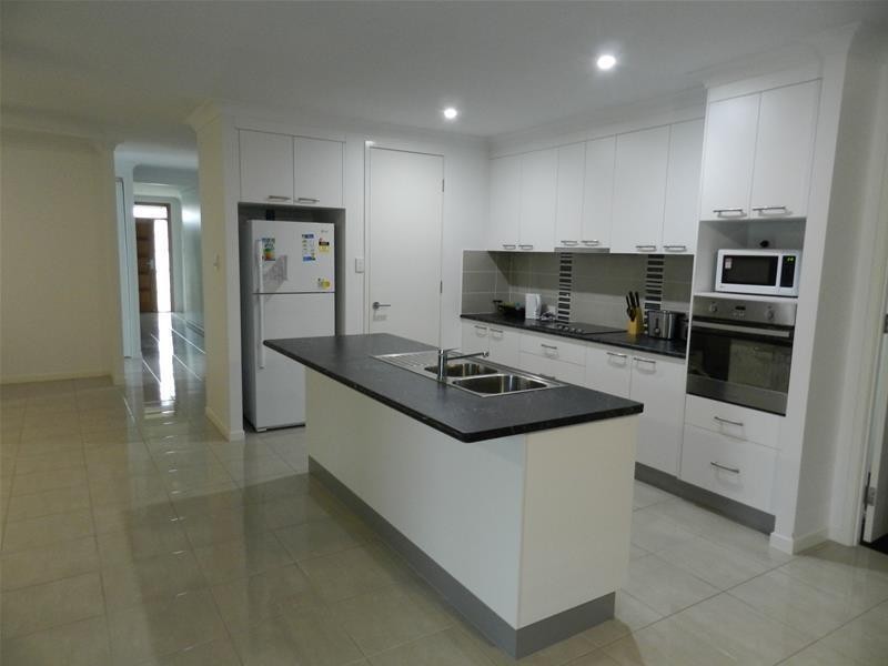 11 Hook Court, Sarina QLD 4737