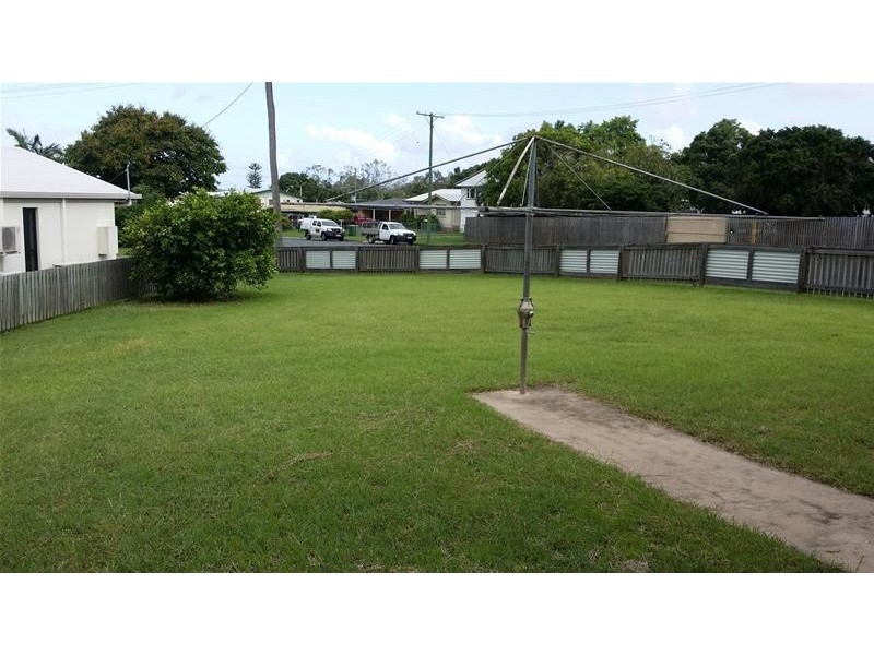 3 Holmes Avenue, Sarina QLD 4737