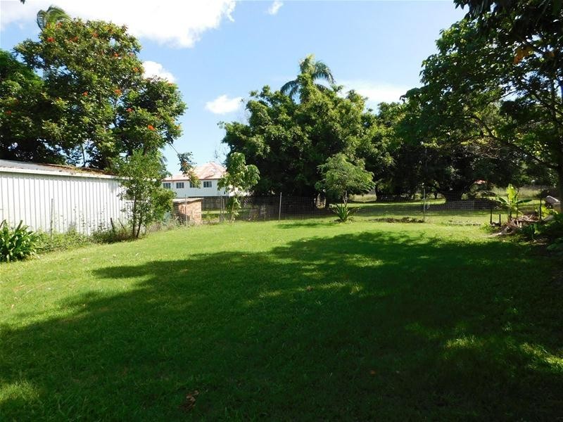 75 Broad Street, Sarina QLD 4737