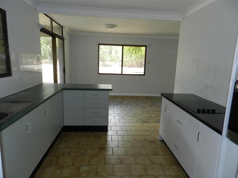 430 Grasstree Beach Road, Grasstree Beach QLD 4740