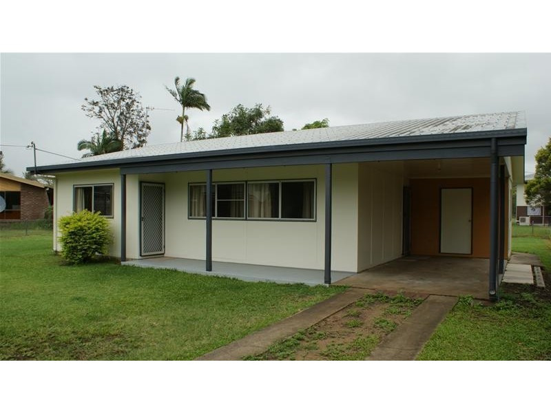 4 Elizabeth Street, Sarina QLD 4737