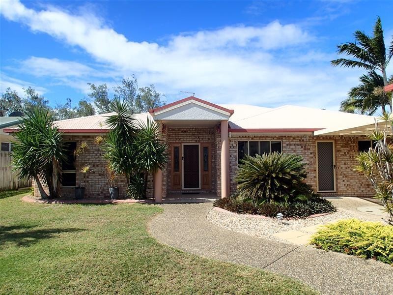 105 Rasmussen Avenue, Salonika Beach QLD 4740