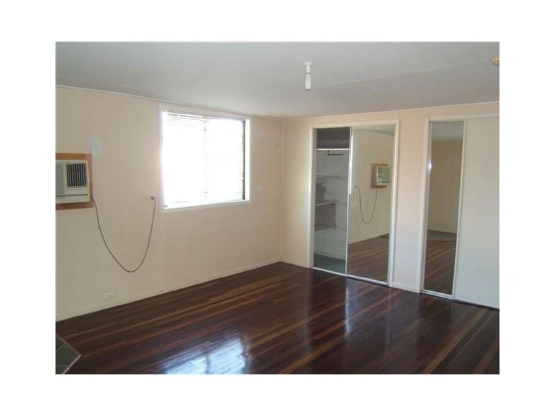 27 Hellwege Street, Hay Point QLD 4740