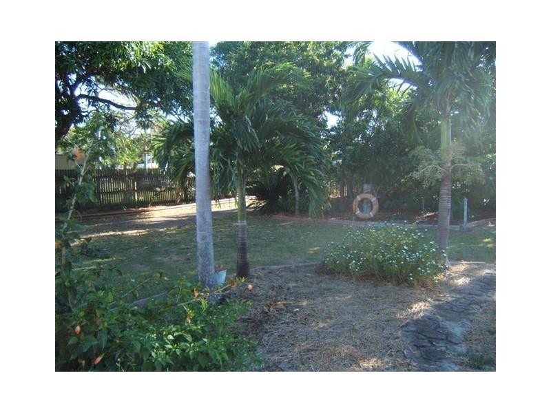 27 Hellwege Street, Hay Point QLD 4740