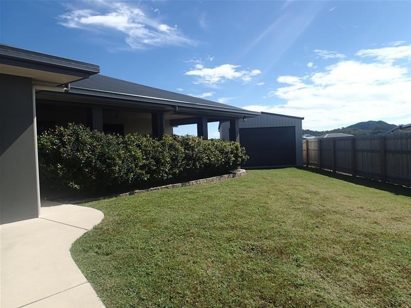 9 Hook Court, Sarina QLD 4737