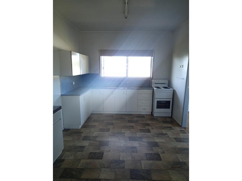 39 Rasmussen Avenue, Hay Point QLD 4740