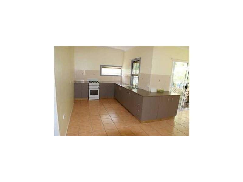 2 Anzac Street, Sarina QLD 4737