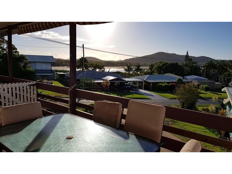 25 Cooper Avenue, Campwin Beach QLD 4737