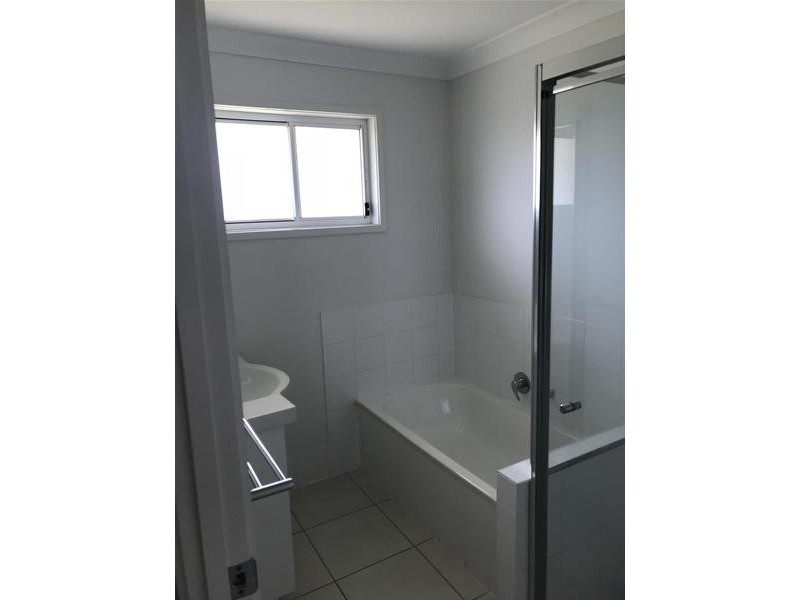 75 St Lawrence Street, Nebo QLD 4742