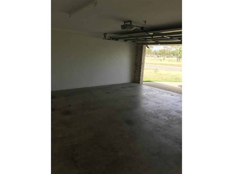 75 St Lawrence Street, Nebo QLD 4742