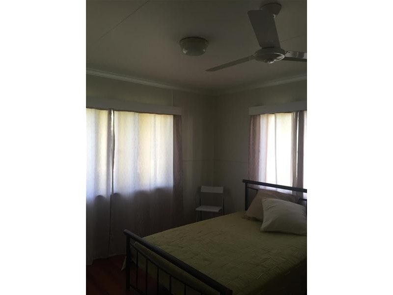 20 Holmes Avenue, Sarina QLD 4737