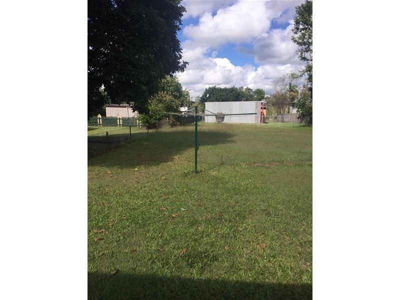 20 Holmes Avenue, Sarina QLD 4737