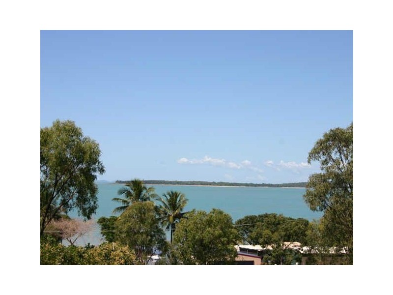 1L Bruce Highway, Clairview QLD 4741