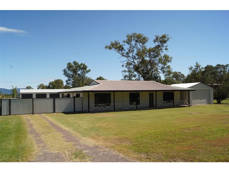 8 Huntly Road, Sarina QLD 4737