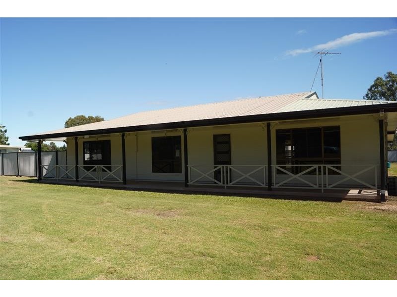 8 Huntly Road, Sarina QLD 4737