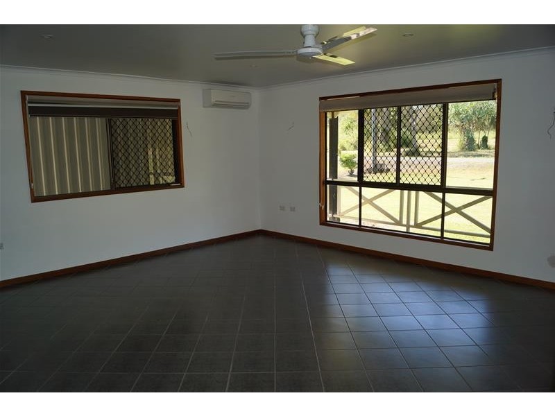 8 Huntly Road, Sarina QLD 4737