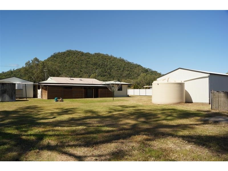 8 Huntly Road, Sarina QLD 4737