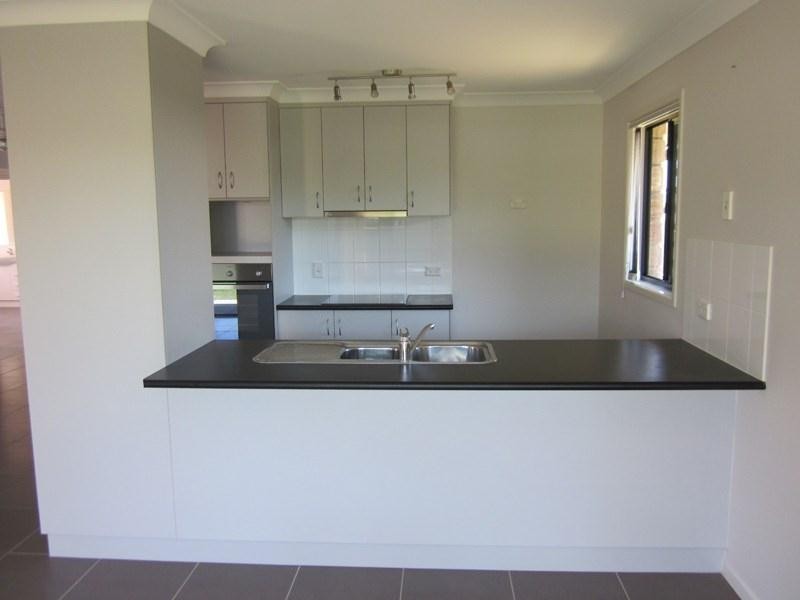 8 Pacific Avenue, Sarina QLD 4737