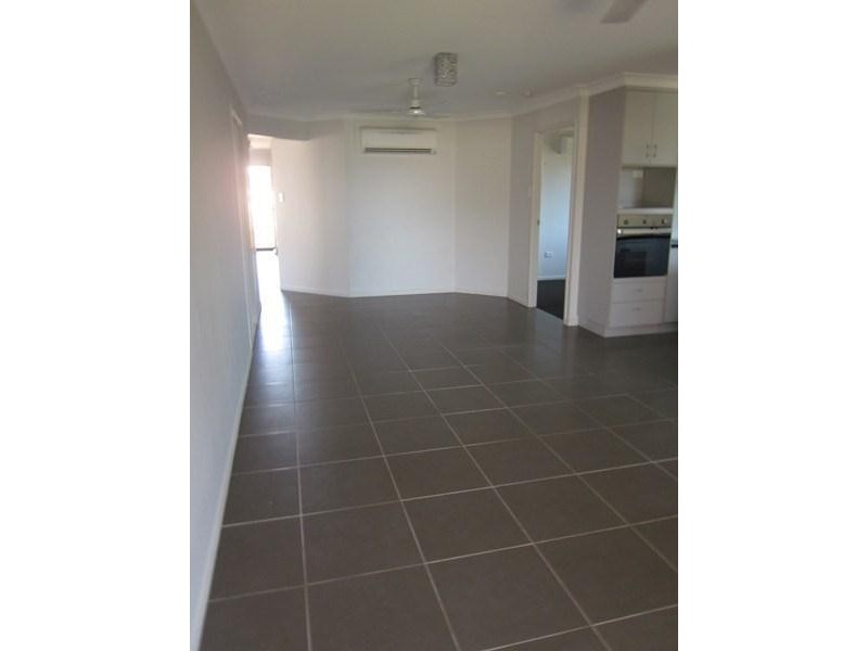 8 Pacific Avenue, Sarina QLD 4737