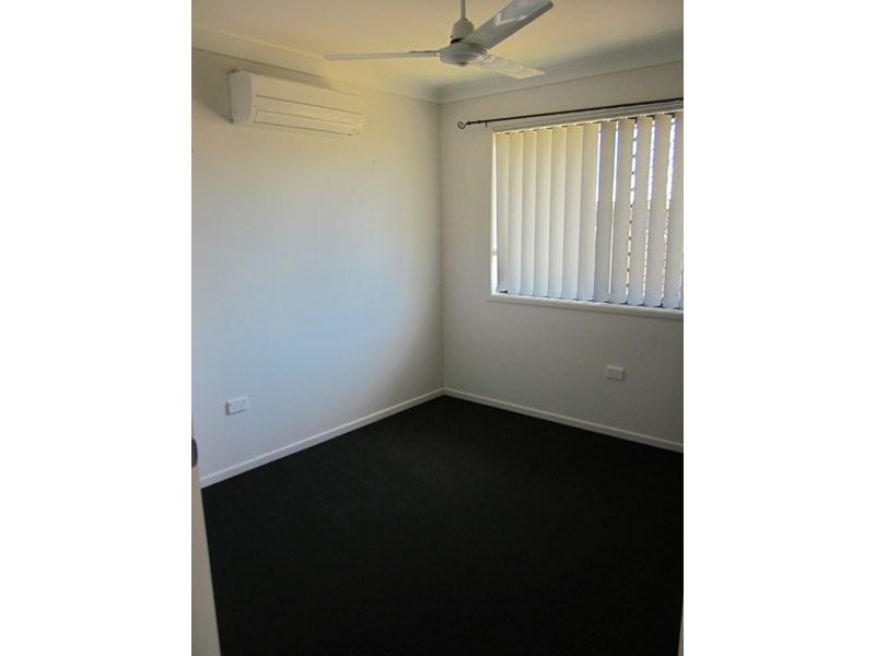 8 Pacific Avenue, Sarina QLD 4737