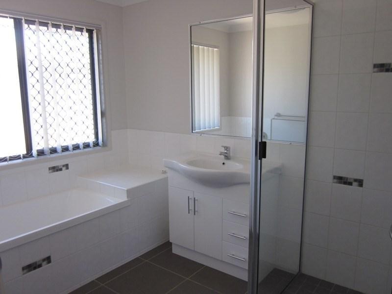 8 Pacific Avenue, Sarina QLD 4737