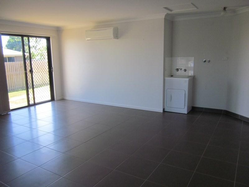 8 Pacific Avenue, Sarina QLD 4737