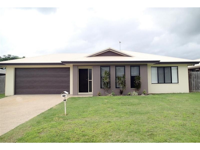 12 Pacific Avenue, Sarina QLD 4737