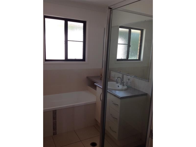 20 Donald Place, Armstrong Beach QLD 4737