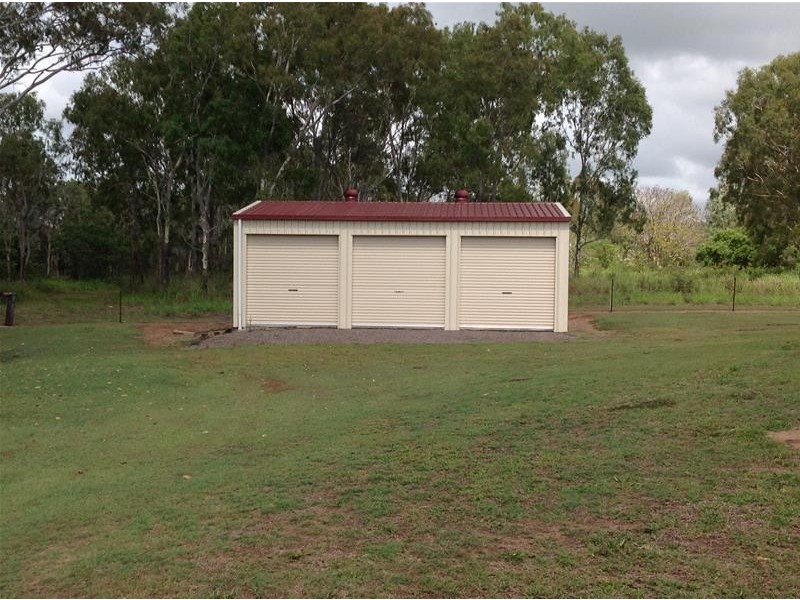 20 Donald Place, Armstrong Beach QLD 4737