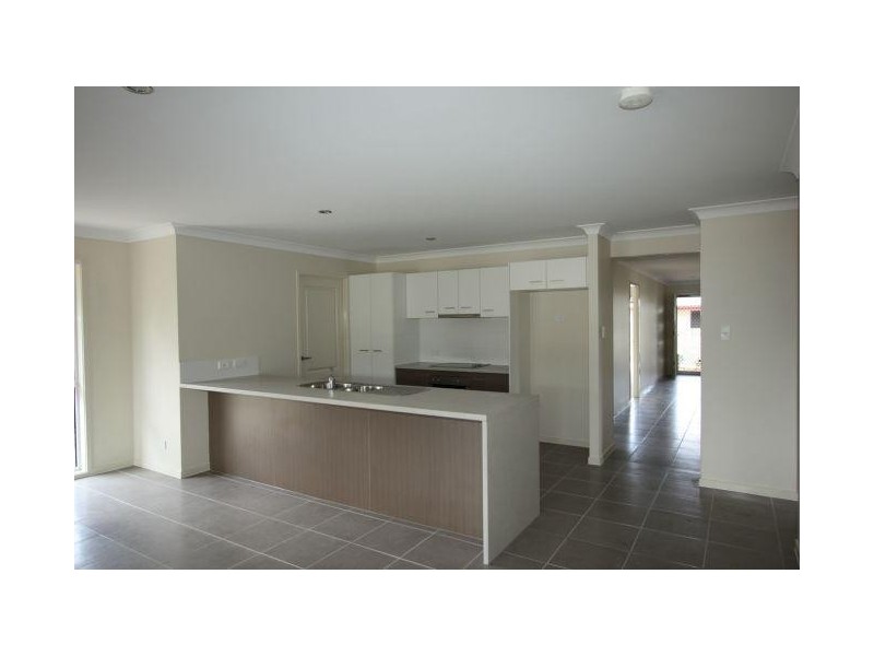 3 Rasmussen Court, Armstrong Beach QLD 4737