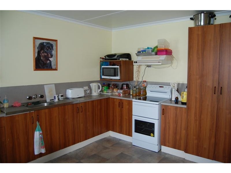 11 Carlton Road, Sarina QLD 4737