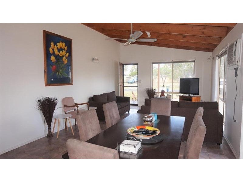 39 Davies Street, Loch Sport VIC 3851