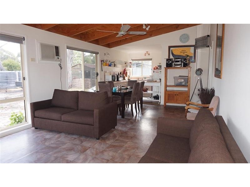 39 Davies Street, Loch Sport VIC 3851