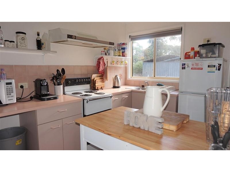 39 Davies Street, Loch Sport VIC 3851